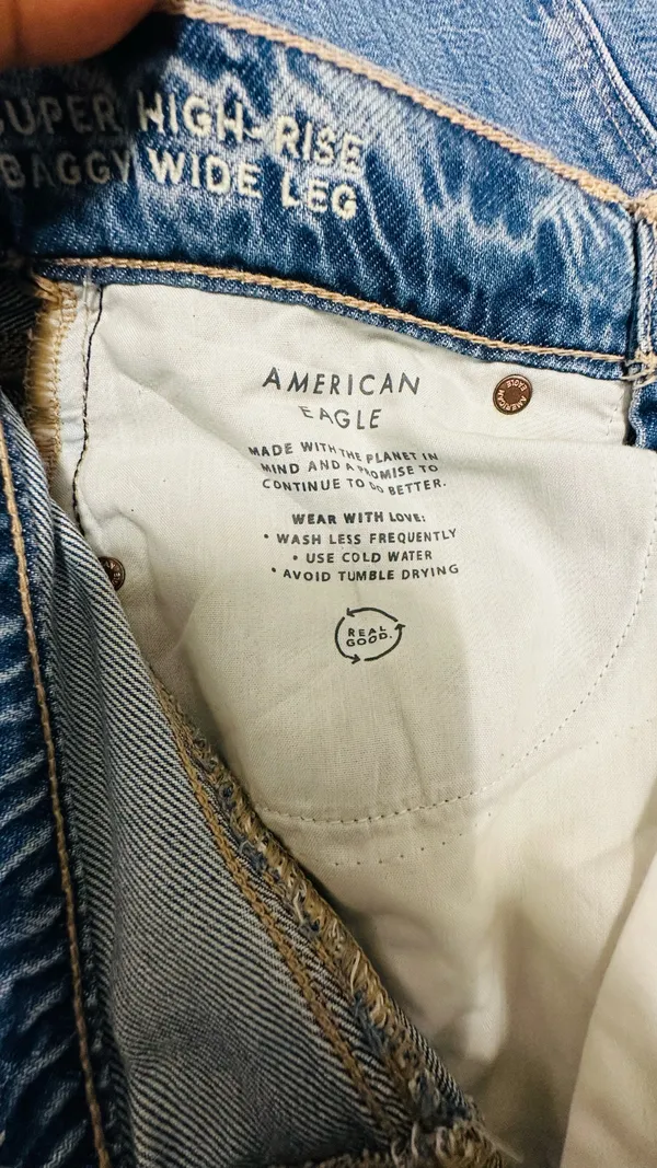 American Eagle Super High Rise Baggy Wide Leg Jeans – Light Wash - Image 8