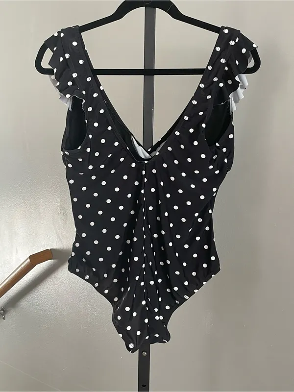 NWT Meet.Curve Polka Dot One Piece Swimsuit Size Medium White - Image 2
