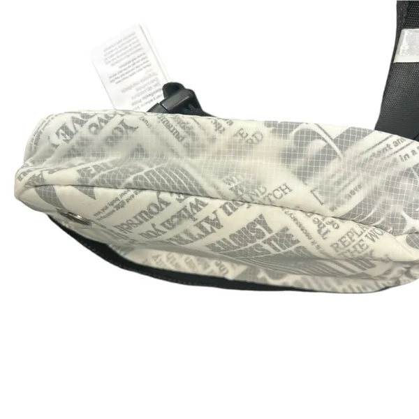 Rare discontinued lululemon everywhere belt bag “manifesto print” NWT limited ed - Image 9