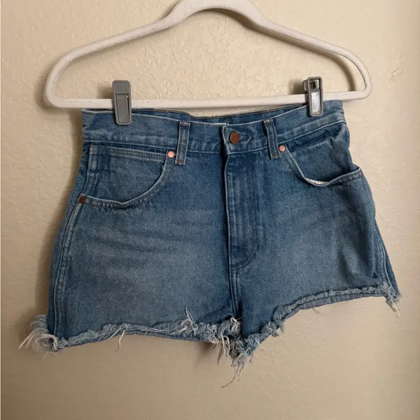 Wrangler Festival Denim Jeans Shorts Sz 26 High Rise‎ Cutoffs Blue raw hem - Image 3