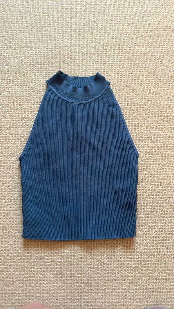 Aritzia Top - Image 2