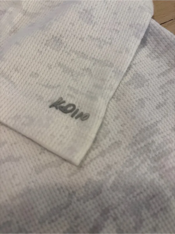 Kello White Heather Long Sleeve Crew Tee Size L - Image 3