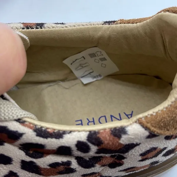 NWT Andre’ size 7 made in Italy suede animal print sneakers. - Image 5