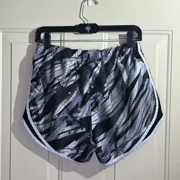 Nike Women's Dynamic Black and White Athletic Shorts - Image 2