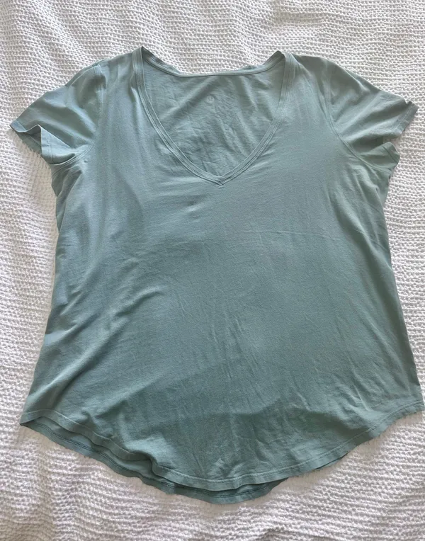Lululemon vneck  Pima cottton short sleeve tshirt - Image 2