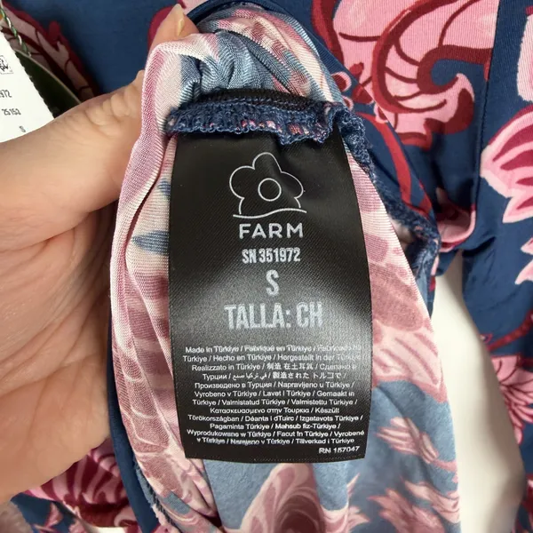 NWT Farm Rio‎ Flower Delicacy Dark Blue Floral Jersey Top Small Ruched Tropical - Image 7
