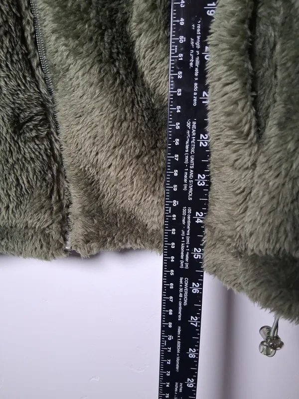 NWT New Balance Women's Olive Green Pile Fur Plush Full-Zip Fleece Jacket size L - Image 7