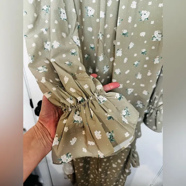 We Wore What NWT High Low Ruffle Floral Dress weworewhat Olive Size M $128 - Image 9