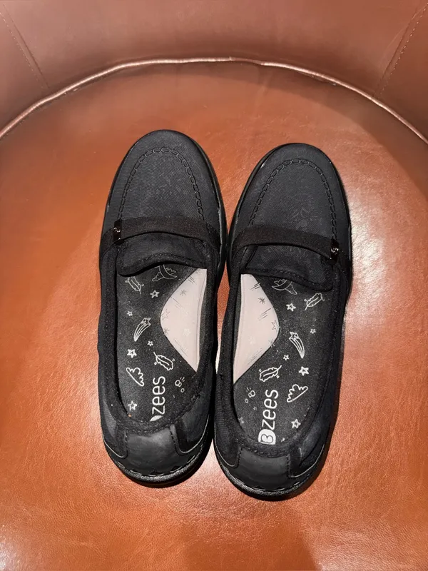 Bzees Slip On Flats Size 7.5 Great Condition - Image 6