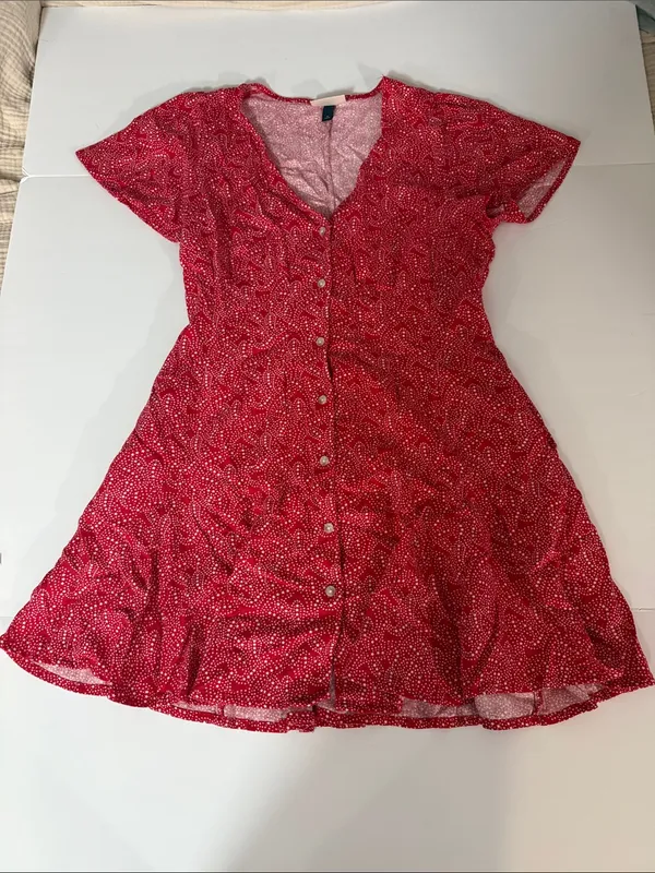 Universal Threads Red Star Pattern Button-Front V-Neck Short Sleeve Dress - Image 5
