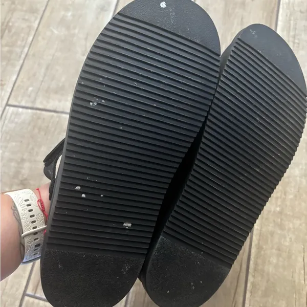 Madden NYC Black Slip - Image 5
