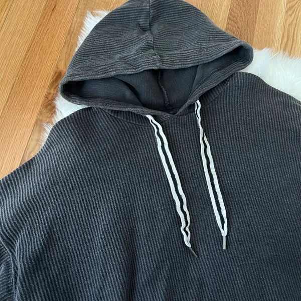 Charcoal Ribbed Crop Hoodie - Image 3