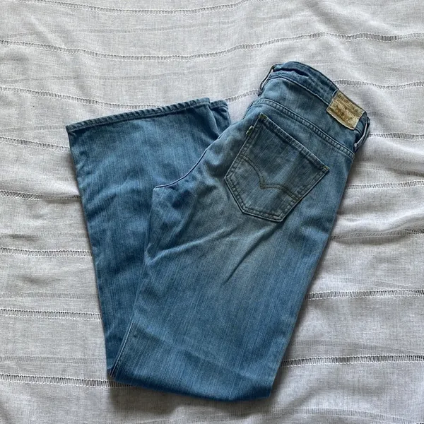 Levi's light wash low flare denim. - Image 7