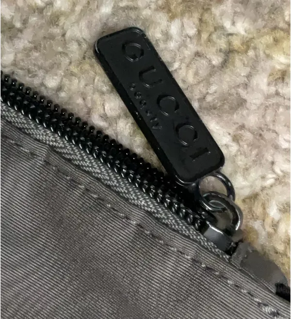 Gucci Makeup Bag - Image 2