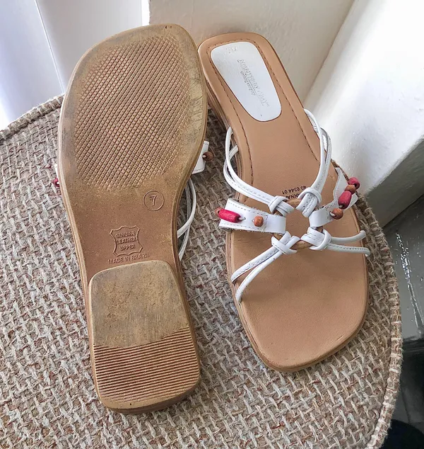 Vintage Monterey Bay Genuine leather white and pink slip on open toe boho bohemian summer sandals with wooden beads - Image 2