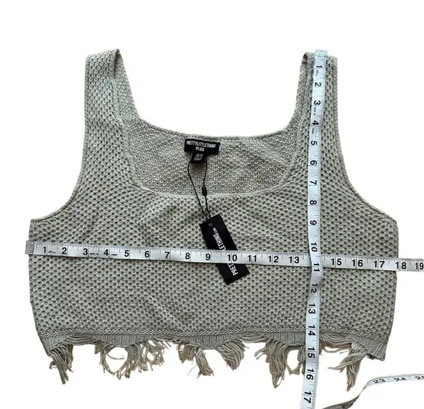 NEW Prettylittlething Plus Fringe Knit Crop Top Size US 14 - Image 4
