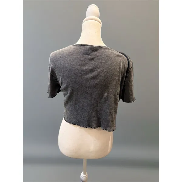H&M Divided Women's Gray Crop Top Size L Short Sleeve Raw‎ Hem - Image 5
