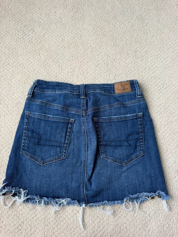 American Eagle Denim Skirt with zipper detail - Image 4
