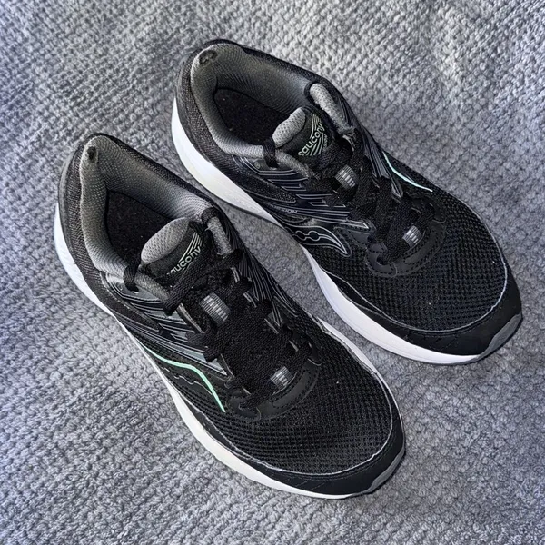 Saucony Cohesion 15 Black Green Women’s Running Shoes Size 8.5 Athletic Versarun - Image 4
