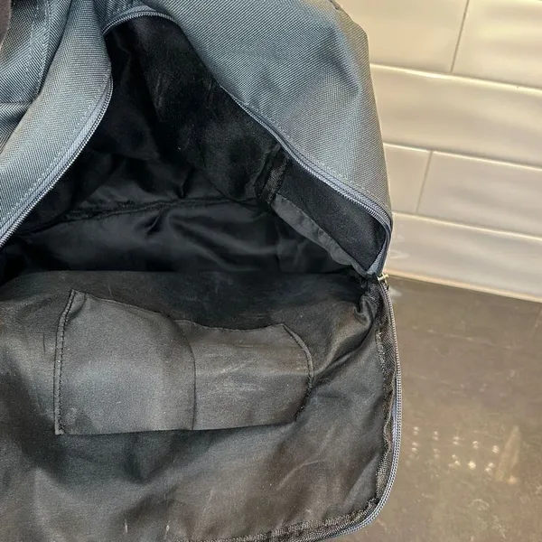 Single Zipper Cloth Backpack - Image 5