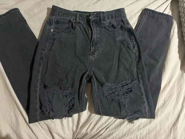 American Eagle Jeans - Image 2