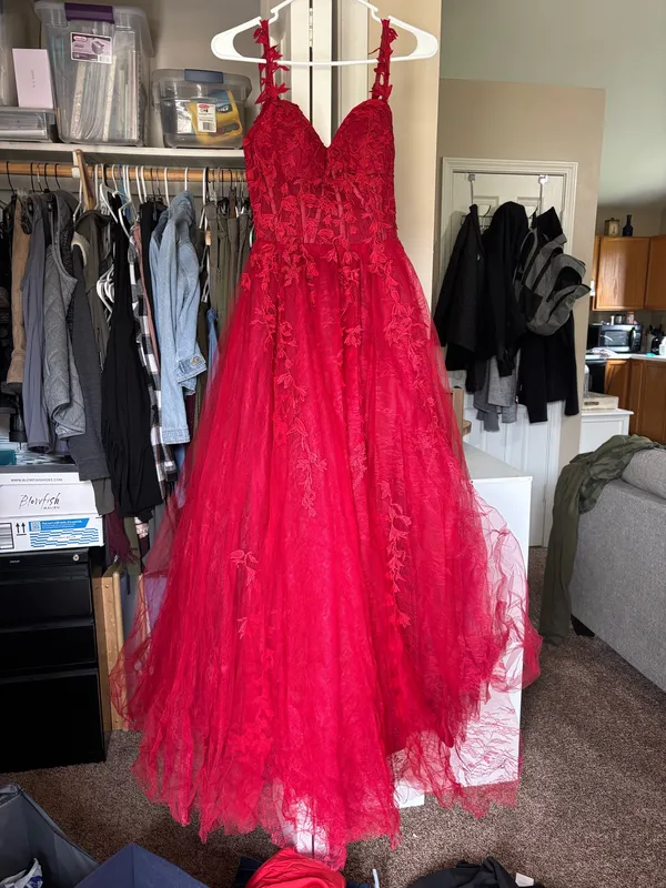 Size 6 prom dress Red - Image 5