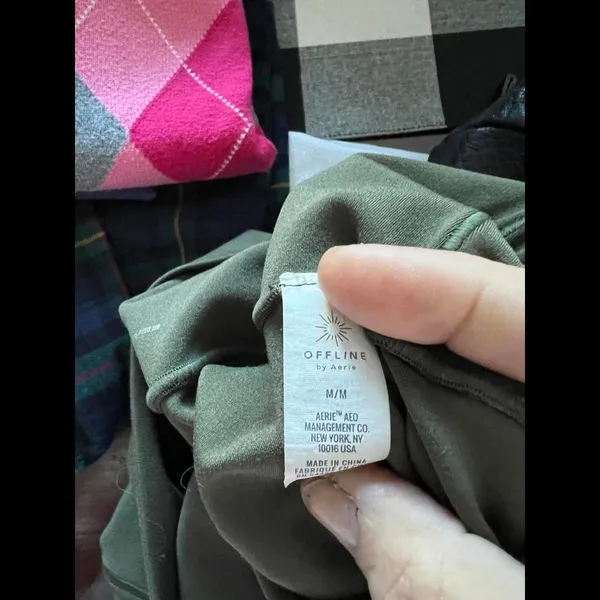 Aerie High-Waisted Leggings in Olive Green size Medium - Image 5