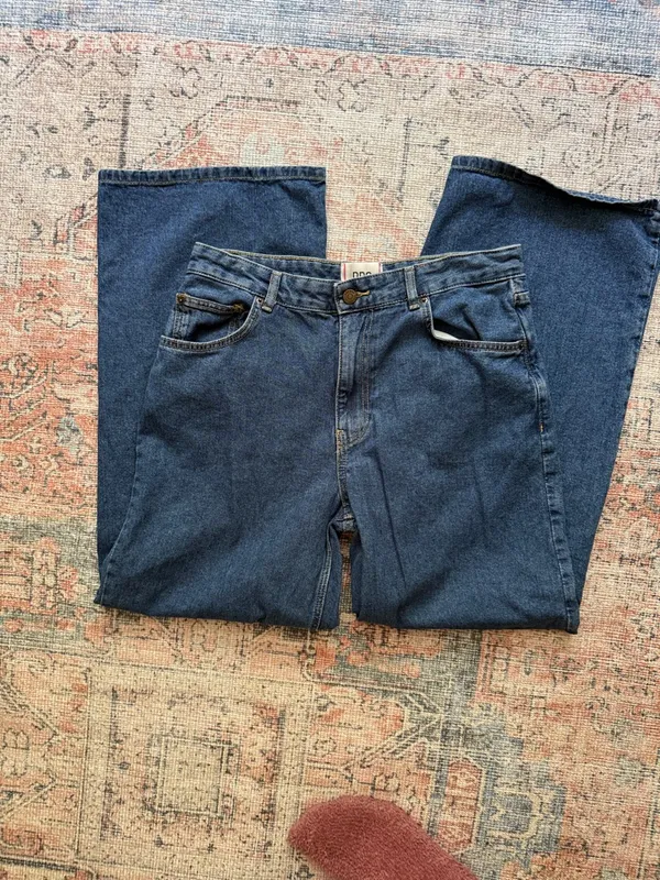 BDG Kayla Low Rise Wide Leg Denim Jeans Size 30 - Image 3