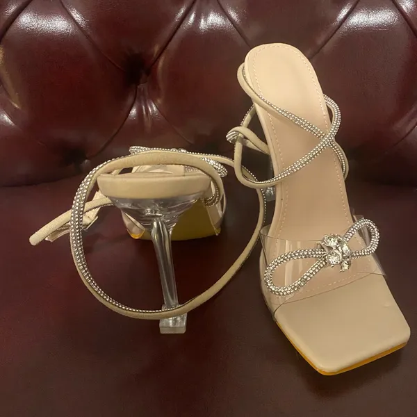New Without Tag Heels Size 6.5 - Image 3