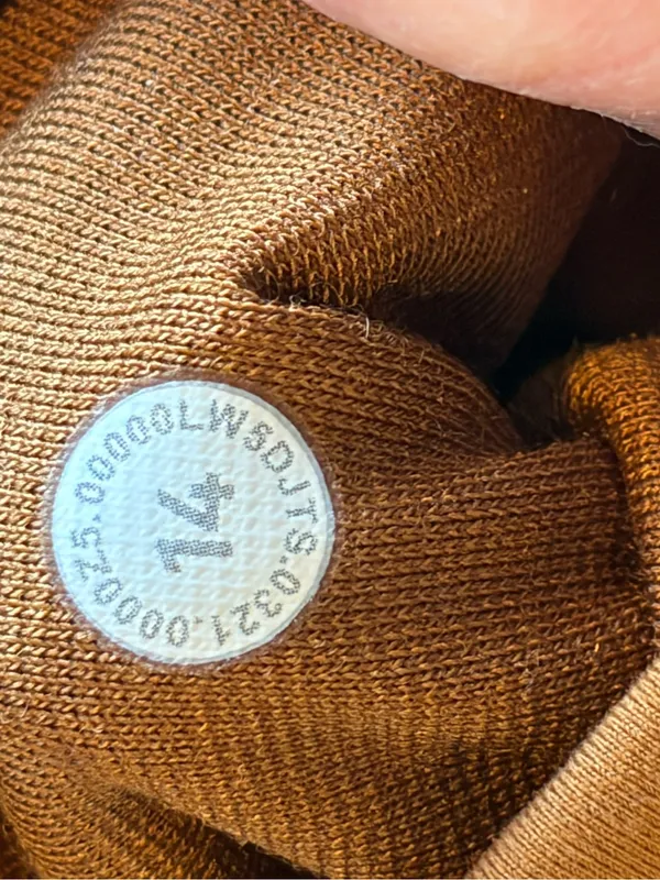 Lululemon leggings size 14 like new - Image 3