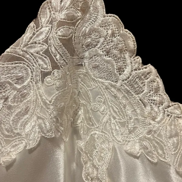 Lord‎ & Taylor Vintage Ivory Lace and Pearls Double Strap Nightgown Size Large - Image 7