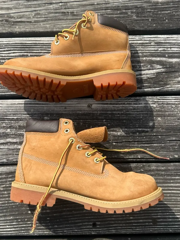 Timberland 6 Inch Premium Waterproof Boot 'Wheat' Nubuck Size 7 Women's Size 8.5 - Image 2