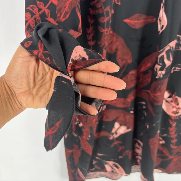 Aritzia Wilfred Charpont Dress‎ Open Back Dark Floral Black Burgundy Tie Sleeve - Image 5