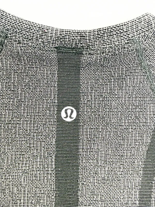 Lululemon Swiftly 2.0 Short Sleeve Top Hip Length Sparkle Silver Metallic Lurex - Image 8