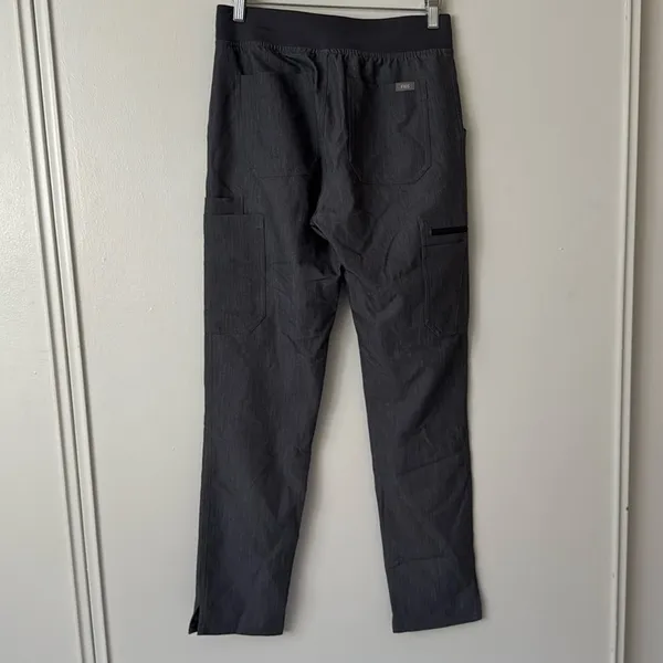 Figs XS Livingston Basic Scrub Pants in Graphite Gray - Image 10