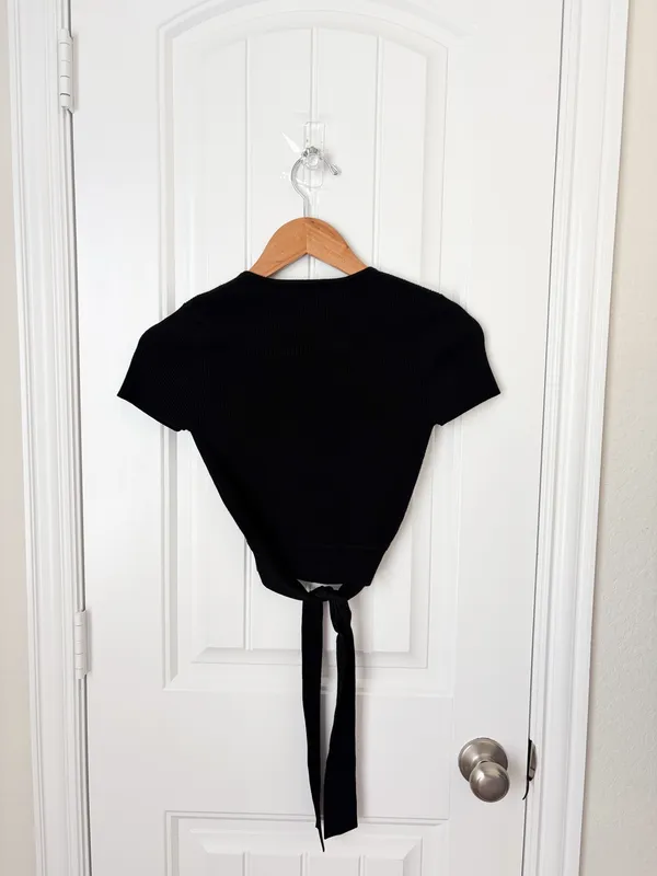 Aritzia Wilfred All Tied Up Sweater Black Size Small - Image 3