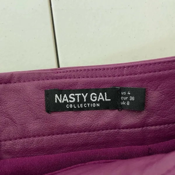 NWOT | Nasty Gal Collection women’s faux leather‎ purple miniskirt — size 4 - Image 7