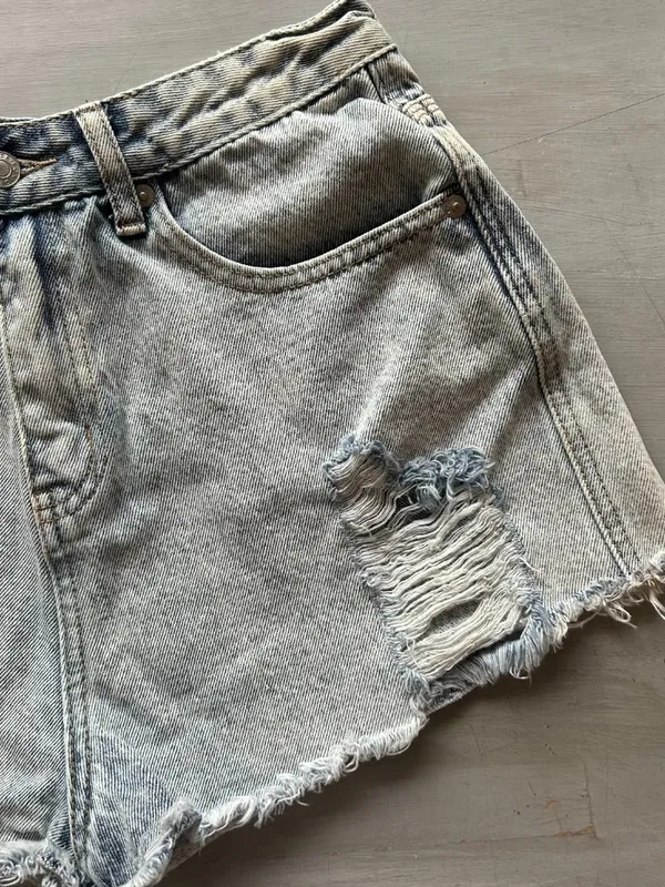 White Fox On A Mission Denim Shorts Washed Blue Size Medium Cut Offs Distressed - Image 4