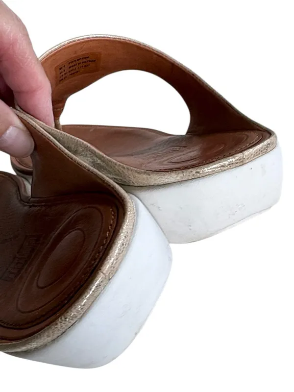 FitFlop Leather Sandals Gold Size 8 - Image 4