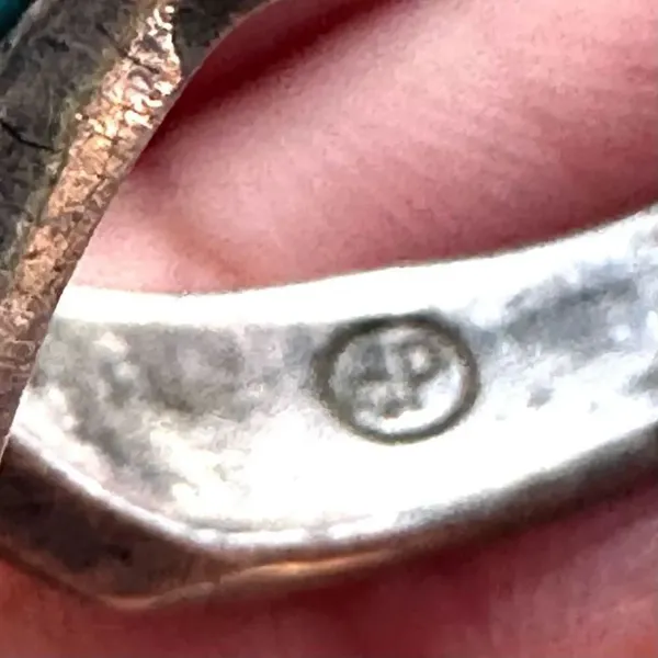Dp Vintage Sterling Onyx and Turquoise Inlay Band ring - Image 6