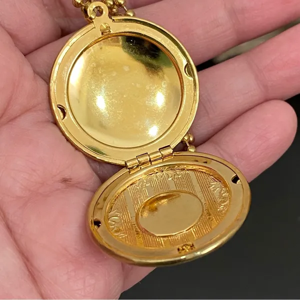 Vintage Unsigned Gold-tone Ball Chain Locket Pendant Necklace - Image 5