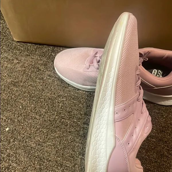 Women's Pink Athletic crane Shoes size 9 - Image 5