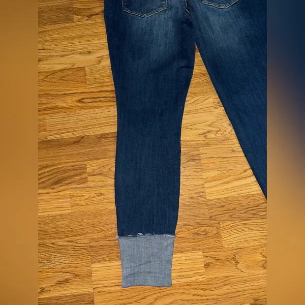 Maurices Distressed Cropped Cuffed Jeans Women’s Size Medium Regular - Image 15