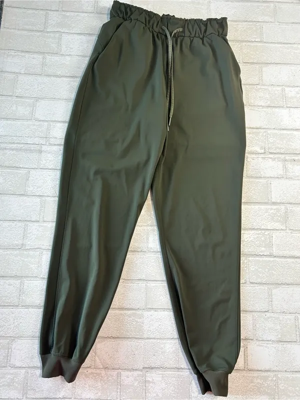 Lululemon Stretch High Rise Women's Jogger in Dark Olive Size 6 - Image 3