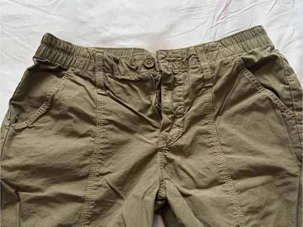 Olive Wide-Leg Cargo Jeans for Women - Comfortable Everyday Fit - Image 3