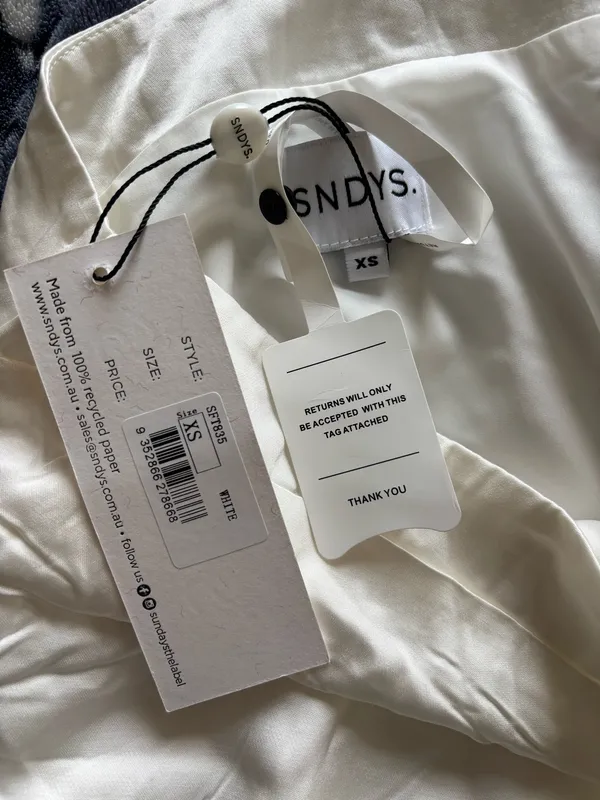 Revolve SNDYS White Top - Image 4