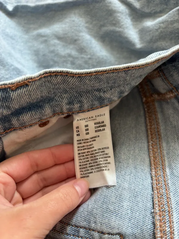 American Eagle Strigid Ripped Stovepipe Jeans - Image 3