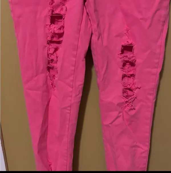 Hot Pink Distressed Skinny Jeans With Frayed Hem(Size Sm) - Image 5