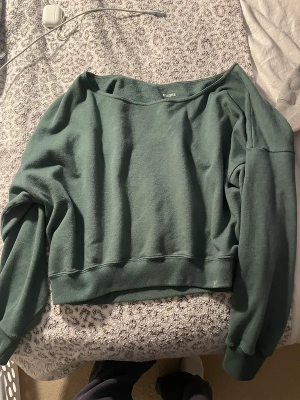 Off The Shoulder Sweatshirt - Image 2