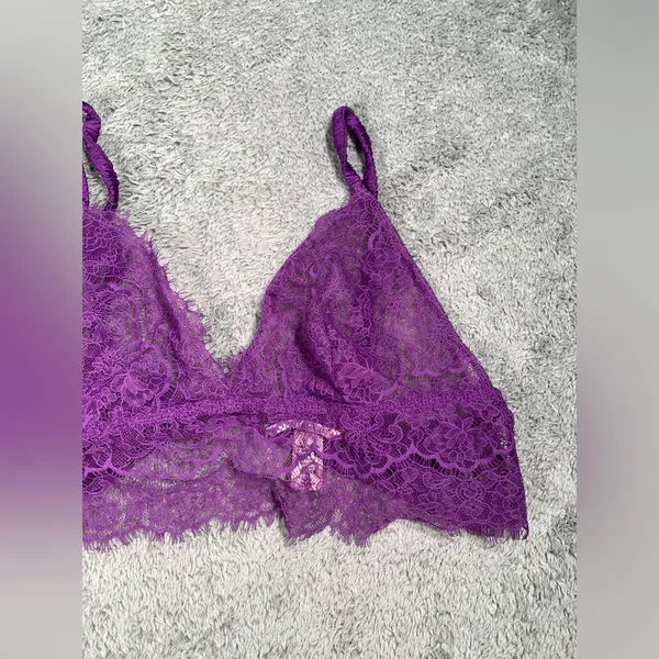 Victoria’s Secret Purple Lace Bralette large - Image 3